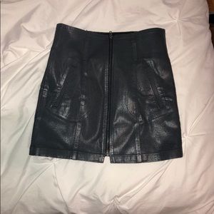 Grey/ Black skirt carmar denim